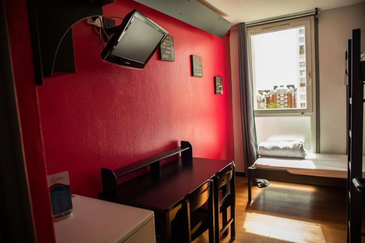 Hostel Auberge De Jeunesse Hi Paris Le D'Artagnan
