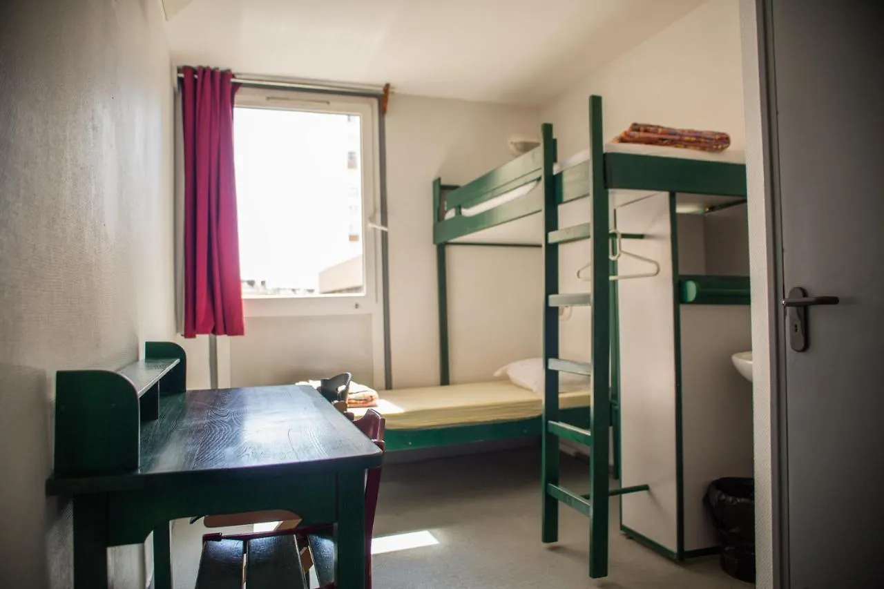 Auberge De Jeunesse Hi Paris Le D'Artagnan Hostel