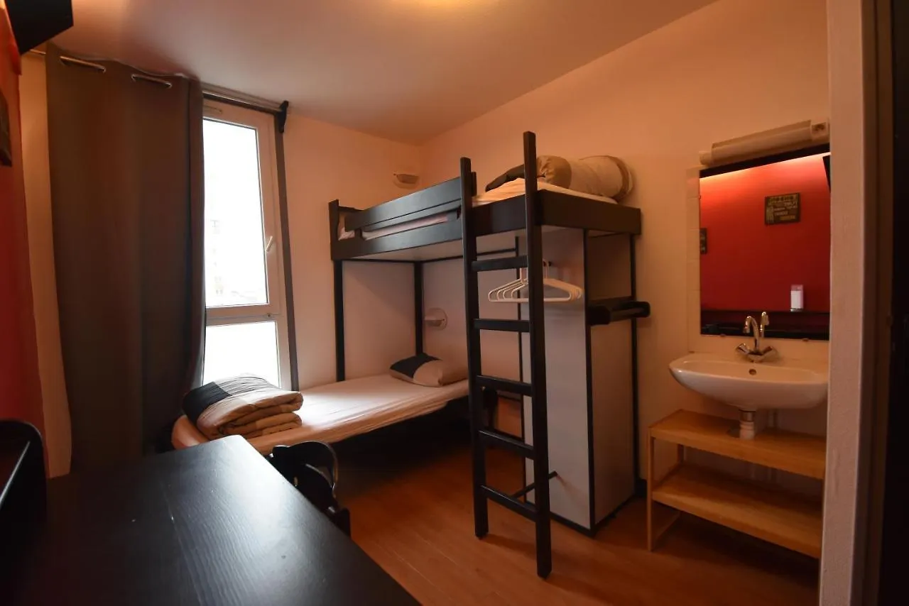 Auberge de Jeunesse HI Paris Le d'Artagnan France