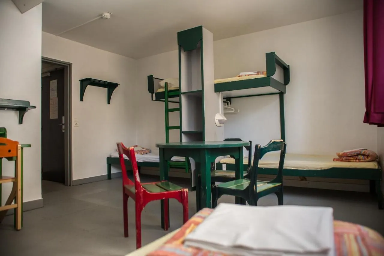 Auberge De Jeunesse Hi Paris Le D'Artagnan Hostel