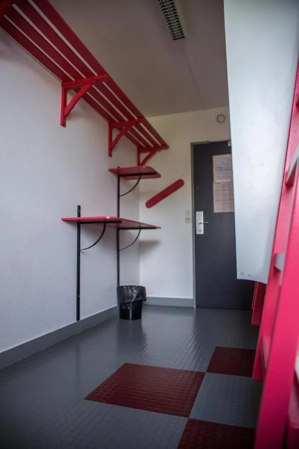 Auberge De Jeunesse Hi Paris Le D'Artagnan 0*,  Франция