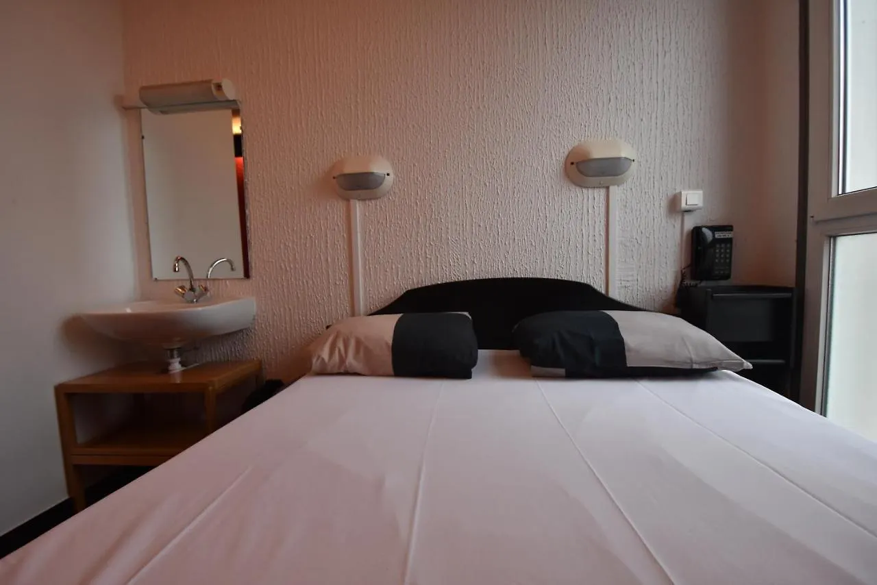 Auberge De Jeunesse Hi Paris Le D'Artagnan Хостел