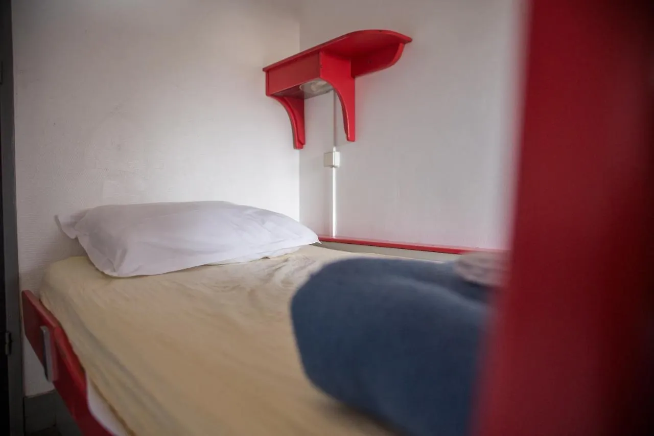 Auberge De Jeunesse Hi Paris Le D'Artagnan Hostel
