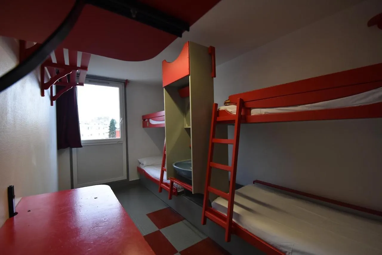 Hostel Auberge De Jeunesse Hi Paris Le D'Artagnan France